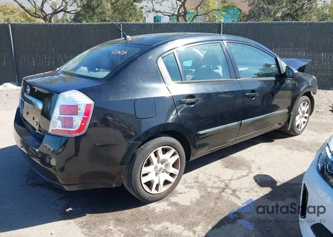 2010 Nissan Sentra 2.0S z USA, uszkodzony, nr VIN 3N1AB6AP9AL661336